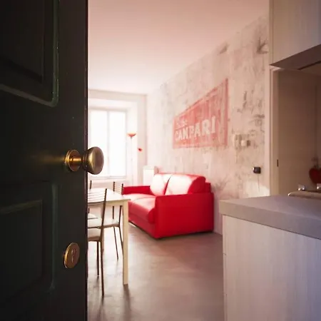 Be Happy - The House Of Travelers Apartment Como