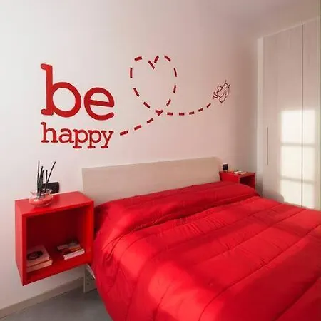 Be Happy - The House Of Travelers דירה